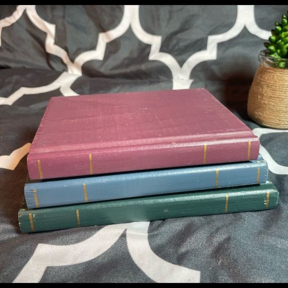 SOLD
 Vintage Home Interiors Wooden Books Home Decor - Picture 6 of 11